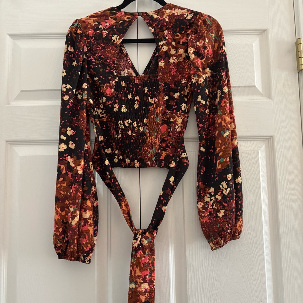Anthropologie floral print blouse with long sleeves & v-neck - Picture 3 of 6